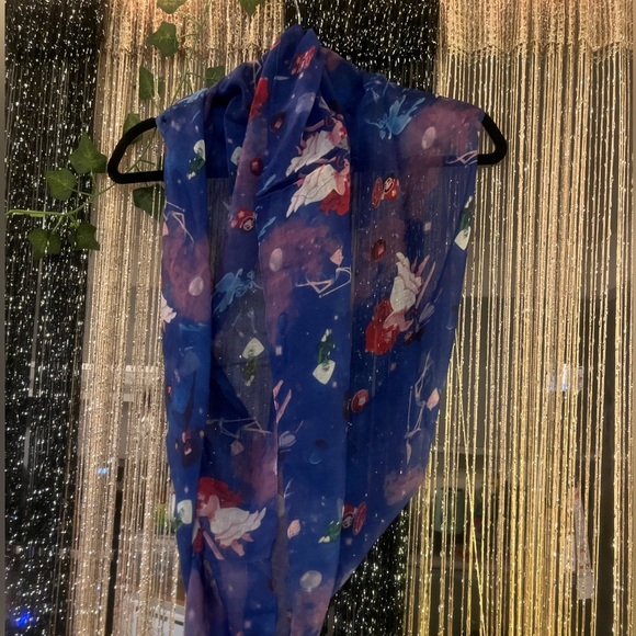 Steven Universe infinity scarf and pin! Brand new, never worn! - Picture 4 of 7